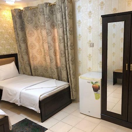 Tvs Hotel Dubai Eksteriør billede